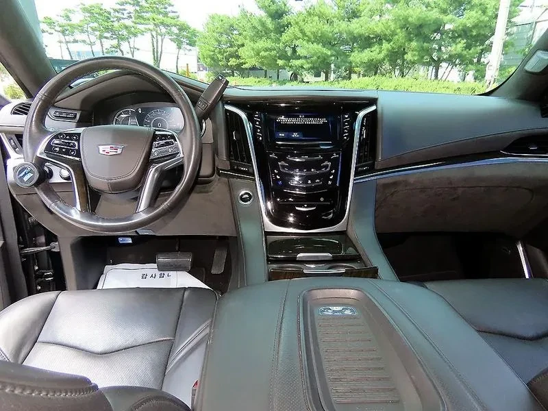 Cadillac Escalade 6.2 FULL, снимка 7 - Автомобили и джипове - 55704677