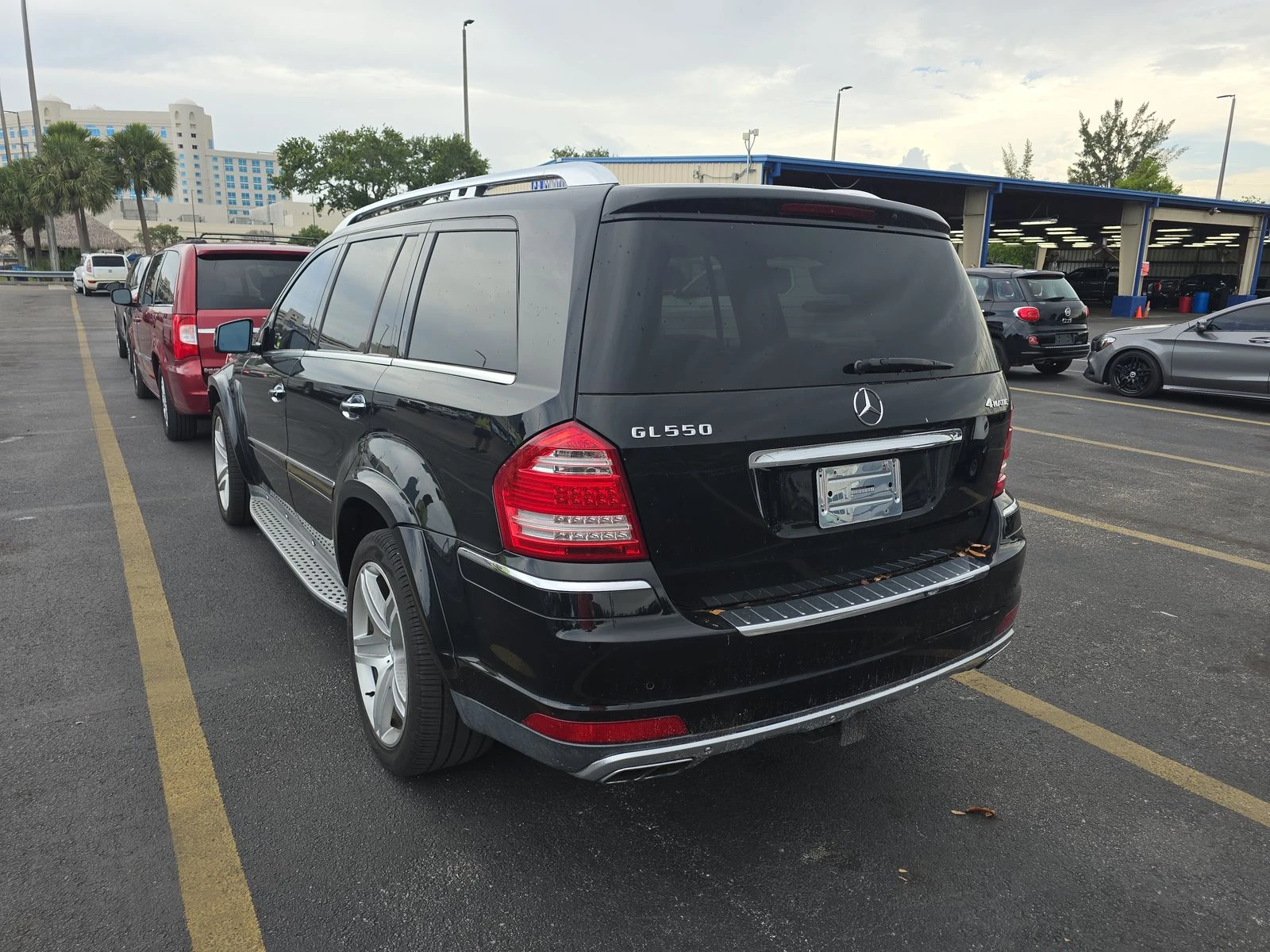 Mercedes-Benz GL 500 AMG* 7МЕСТА* ОБДУХ* KEYLESS* HARMAN* КАМЕРА* ПАМЕТ - изображение 5