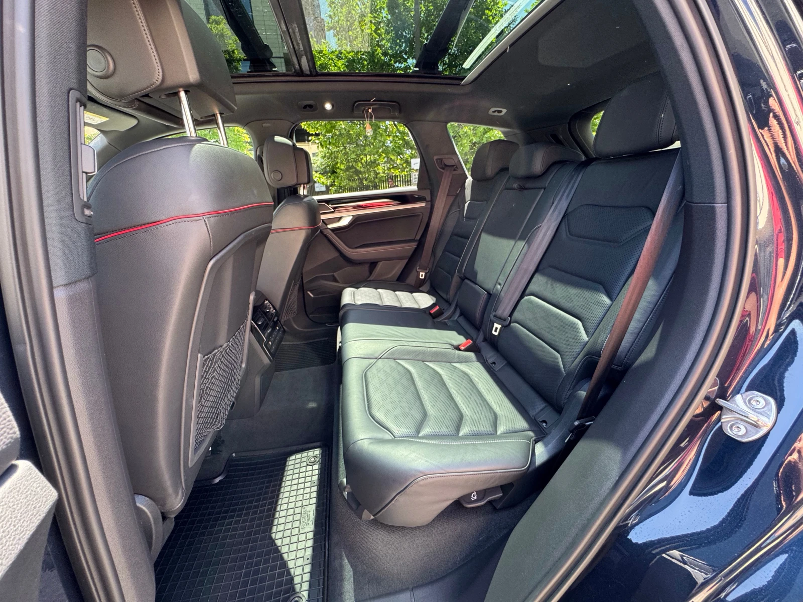 VW Touareg 3.0 TSI  4Motion Edition 20 R-Line | Mobile.bg   15