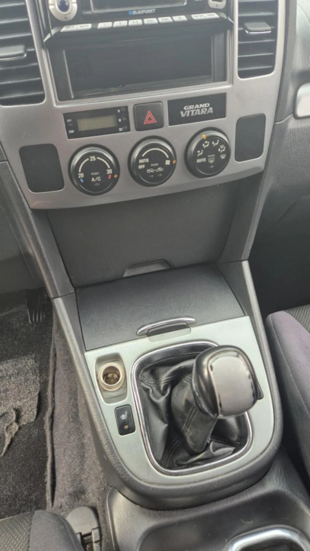 Suzuki Grand vitara 2.0, снимка 6 - Автомобили и джипове - 53758262