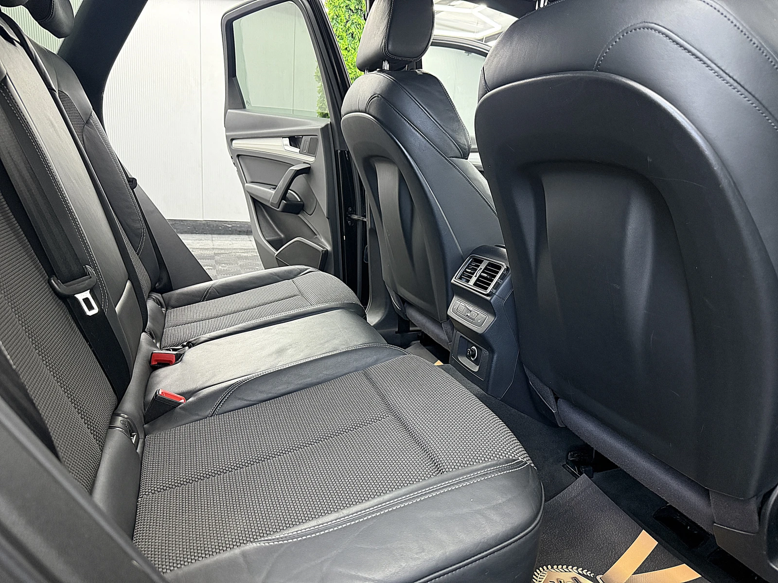 Audi Q5 KeylessGo/S-line/KAMERA/СОБСТВЕН ЛИЗИНГ, снимка 9 - Автомобили и джипове - 54113826