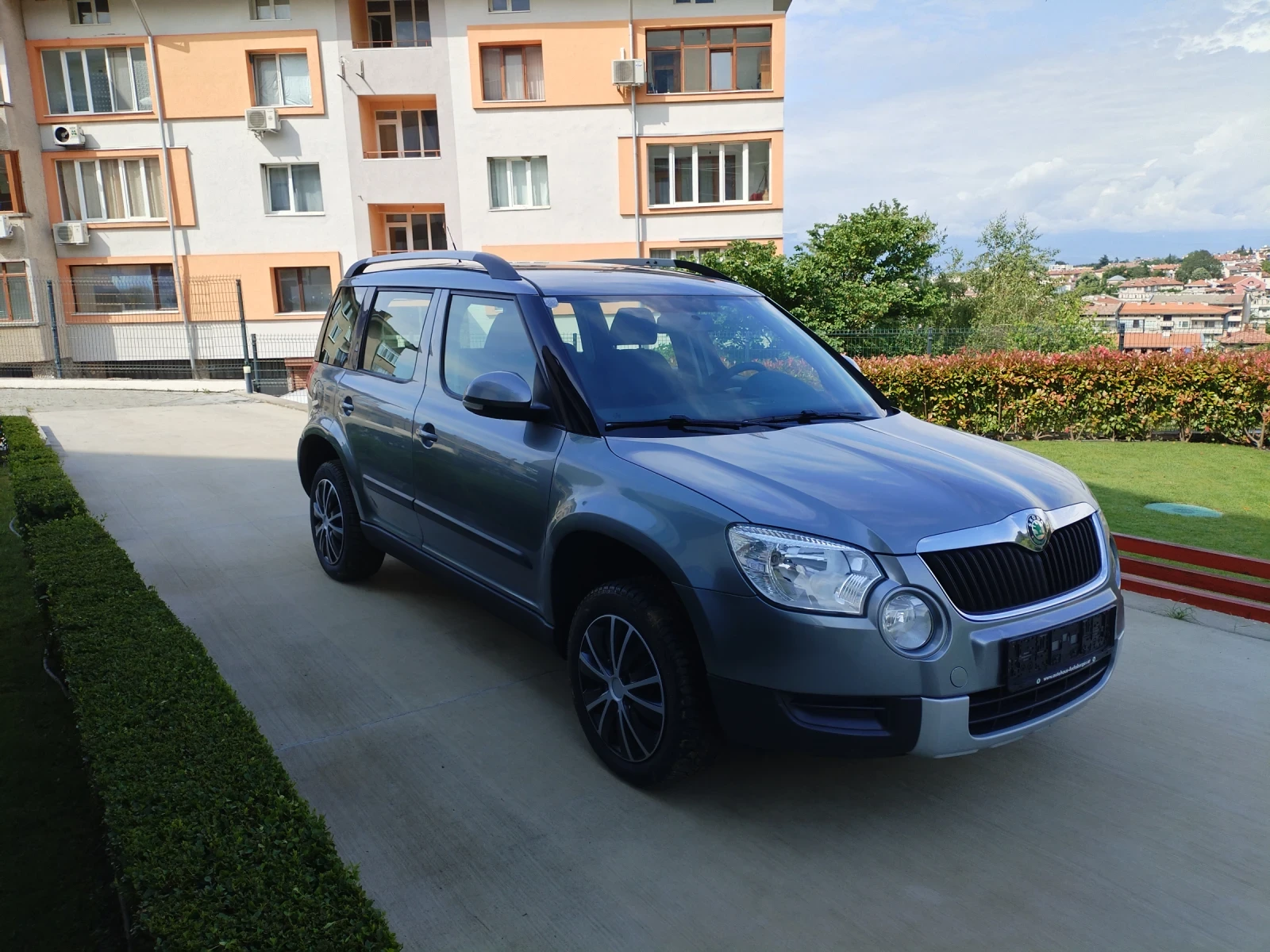 Skoda Yeti 2.0 TDI 110hp 4x4 OFFROAD 6ск, снимка 4 - Автомобили и джипове - 54747827