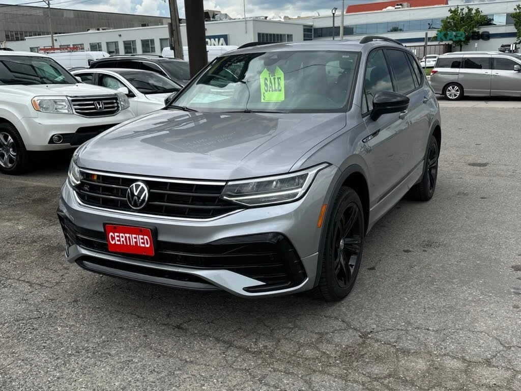 VW Tiguan 4MOTION* RLINE* ПАНОРАМА* ПОДГРЕВ* КАМЕРА* KEYLESS, снимка 2 - Автомобили и джипове - 55030003