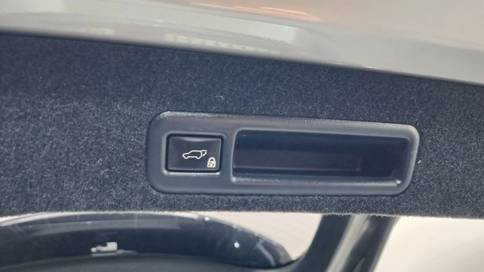 Lexus RX ЛЮК* HUD* ПОДГРЕВ ВОЛАН* ЕЛ. БАГАЖНИК* КРАЙНА ЦЕНА, снимка 16 - Автомобили и джипове - 55350069