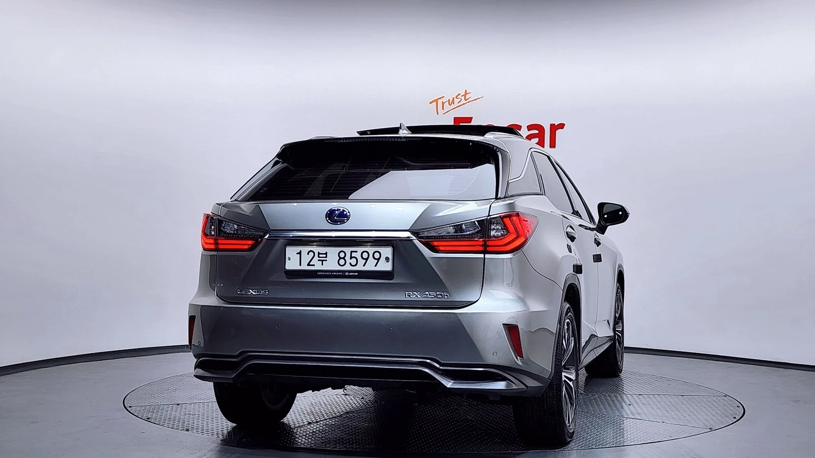 Lexus RX ЛЮК* HUD* ПОДГРЕВ ВОЛАН* ЕЛ. БАГАЖНИК* КРАЙНА ЦЕНА, снимка 4 - Автомобили и джипове - 55350069