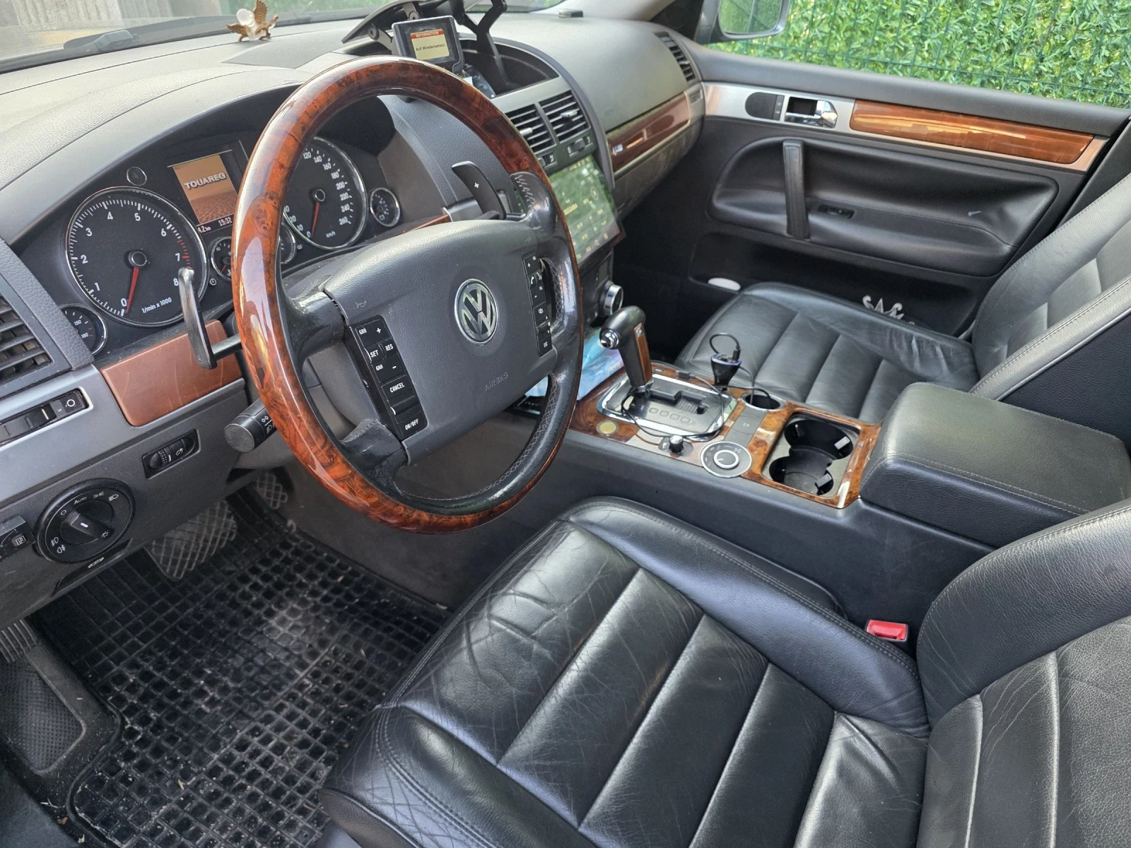 VW Touareg, снимка 6 - Автомобили и джипове - 55424705