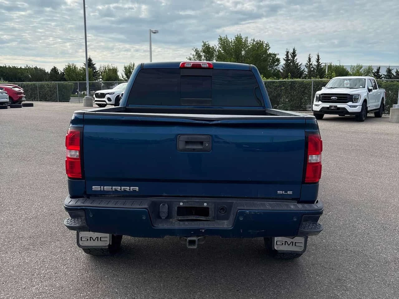 Gmc Sierra * SLE * АВТОКРЕДИТ БЕЗ ПЪРВОНАЧАЛНА ВНОСКА* , снимка 4 - Автомобили и джипове - 55443990