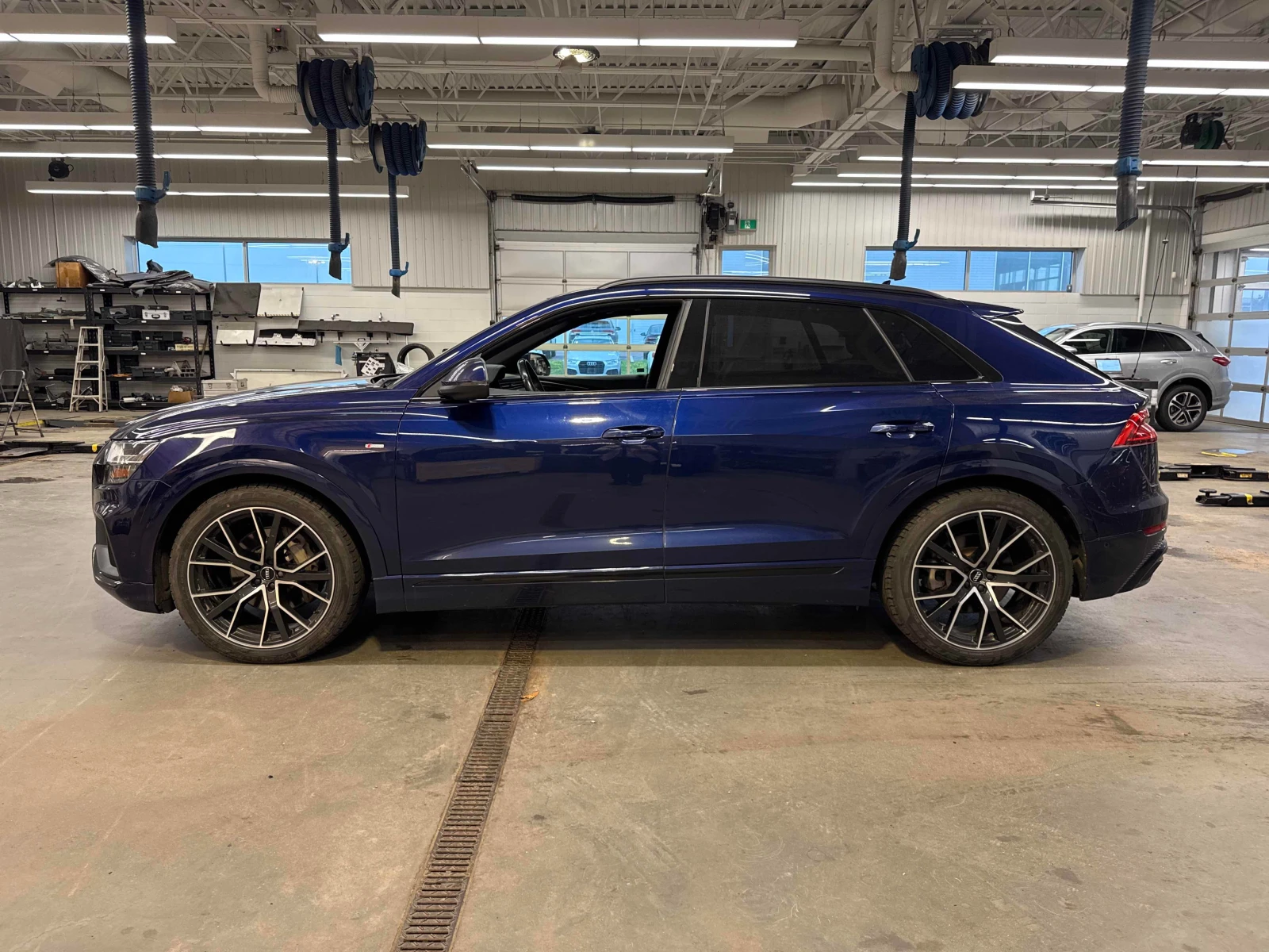 Audi Q8 * Technik * ОТ ПРЕДСТАВИТЕЛСТВО, снимка 2 - Автомобили и джипове - 55933054