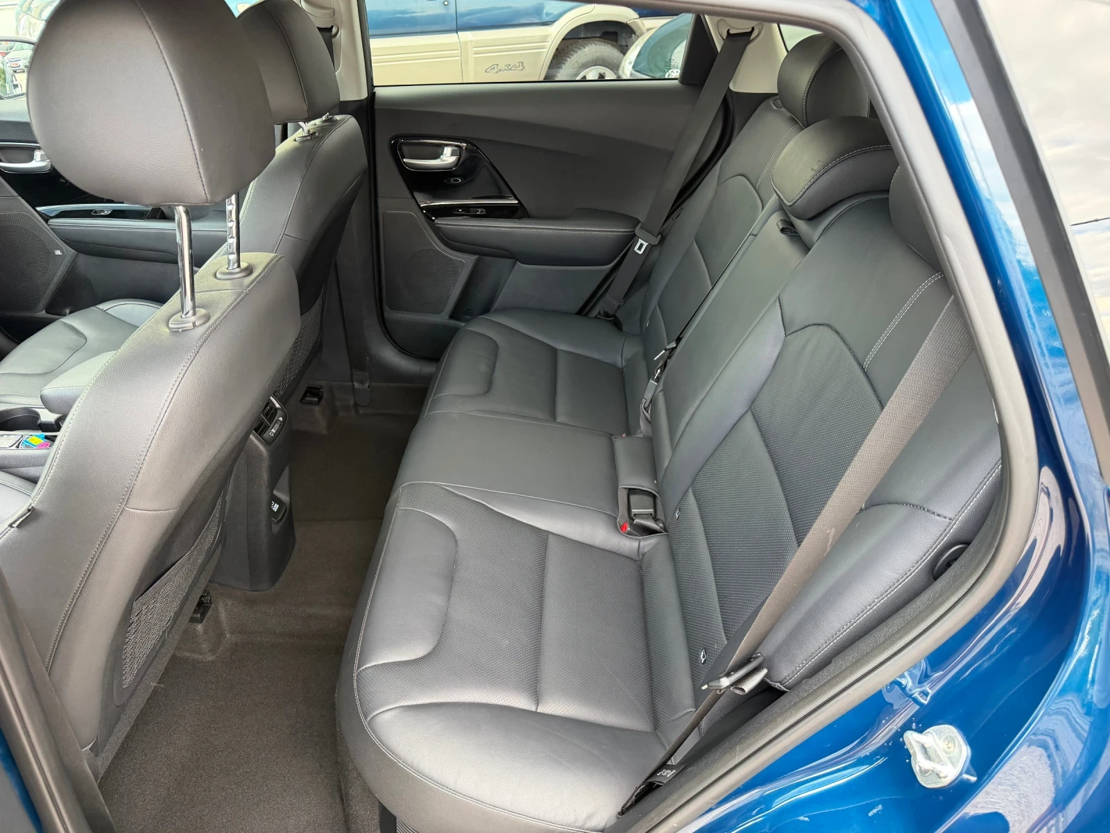 Kia Niro ECO hybrid , снимка 13 - Автомобили и джипове - 56105124