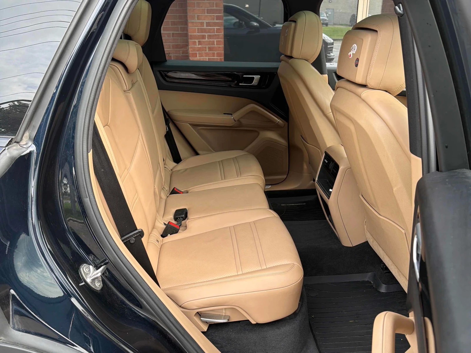 Porsche Cayenne * AWD * CARFAX * БЕЗ ПЪРВОНАЧАЛНА ВНОСКА, снимка 14 - Автомобили и джипове - 56110145