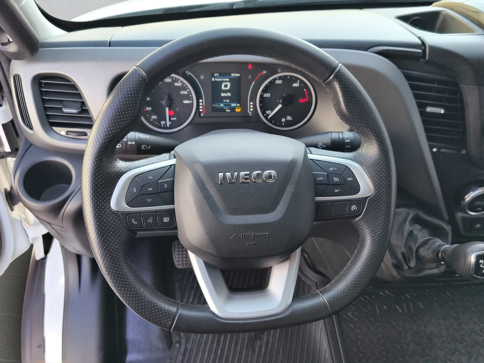 Iveco Daily 35S L3H2 3.0 CNG 136hp BVM6 E6 // 2312R02, снимка 10 - Бусове и автобуси - 53824638