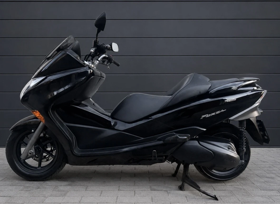 Honda Forza 250i face keyless, снимка 2 - Мотоциклети и мототехника - 54314543