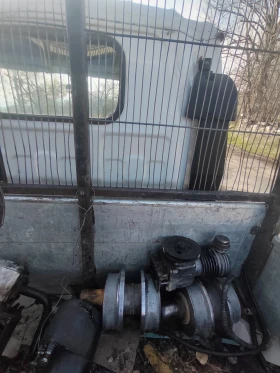 Специализирани машини Машини за дърводобив Utb657, снимка 5