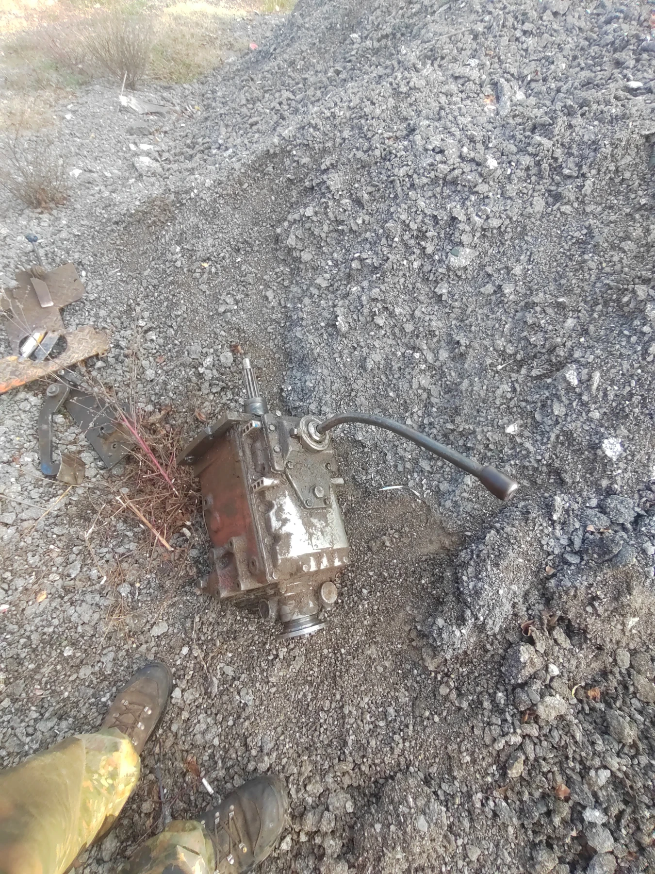 Специализирани машини Машини за дърводобив Utb657, снимка 1