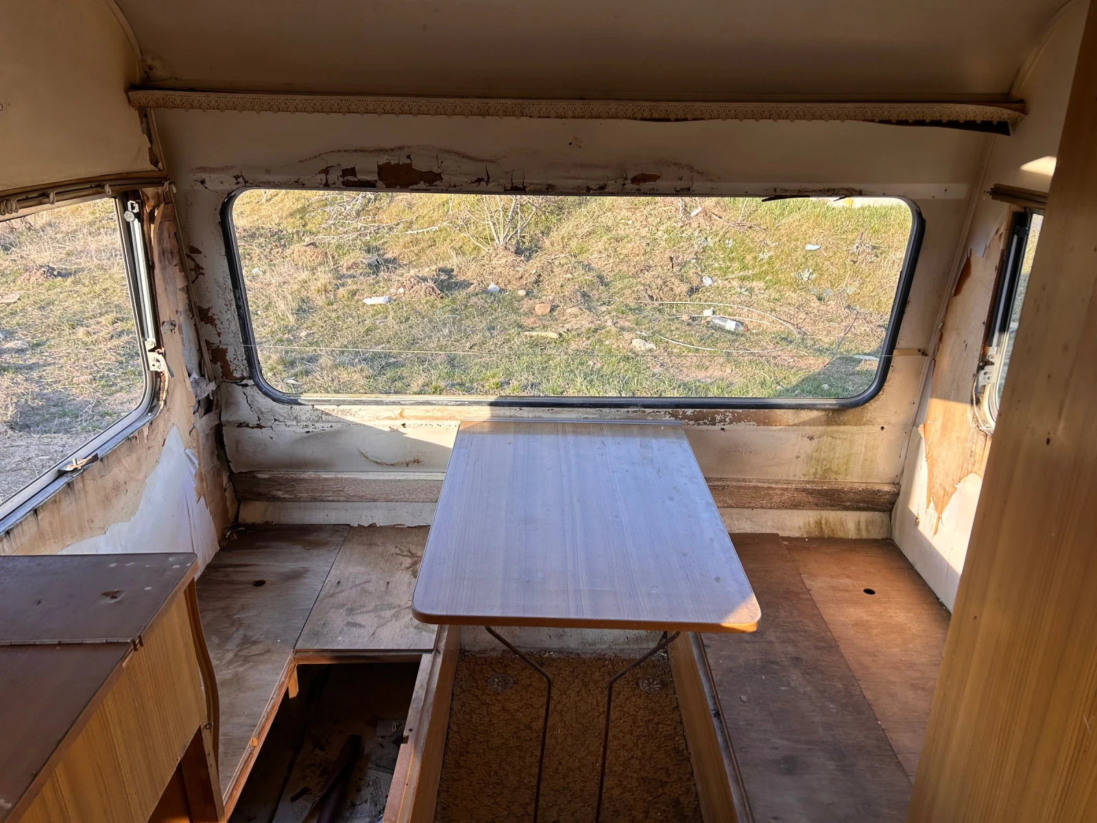 Каравана Hobby, снимка 6 - Каравани и кемпери - 53784994