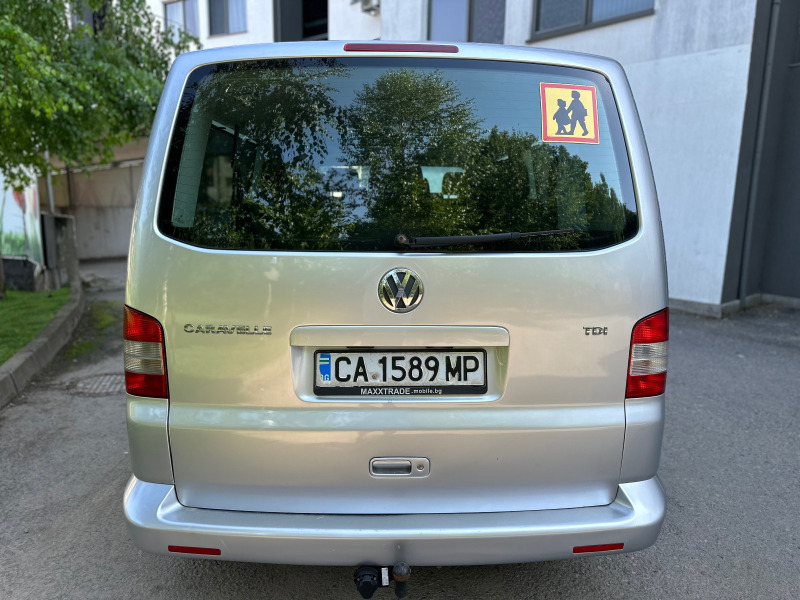 VW Multivan Caravelle/ 9 Местно / Регистрирано/ Топ състояние, снимка 6 - Автомобили и джипове - 46439866