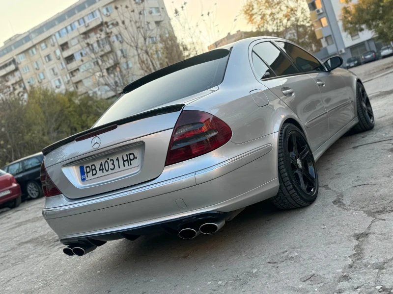 Mercedes-Benz E 320, снимка 6 - Автомобили и джипове - 48033754