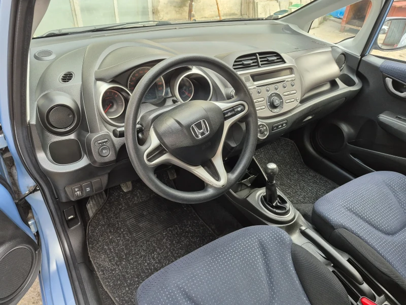 Honda Jazz, снимка 3 - Автомобили и джипове - 48435404