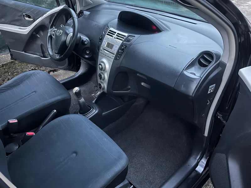 Toyota Yaris 1.3VVT-I. 166хил. км, снимка 10 - Автомобили и джипове - 49548433