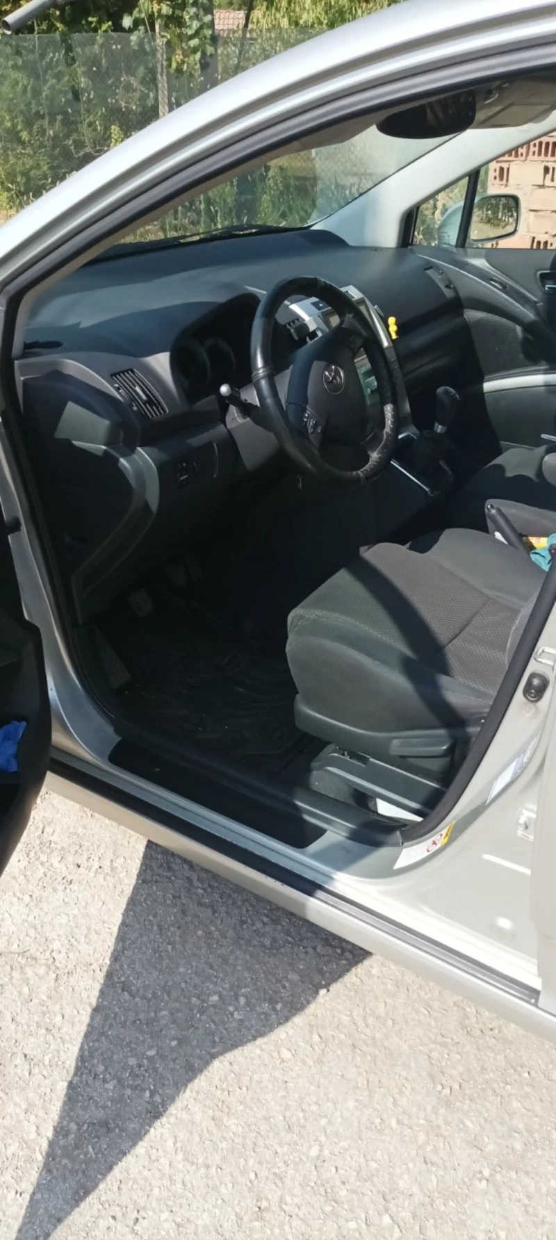 Toyota Corolla verso 1.6 vvt-i, снимка 10 - Автомобили и джипове - 52580827