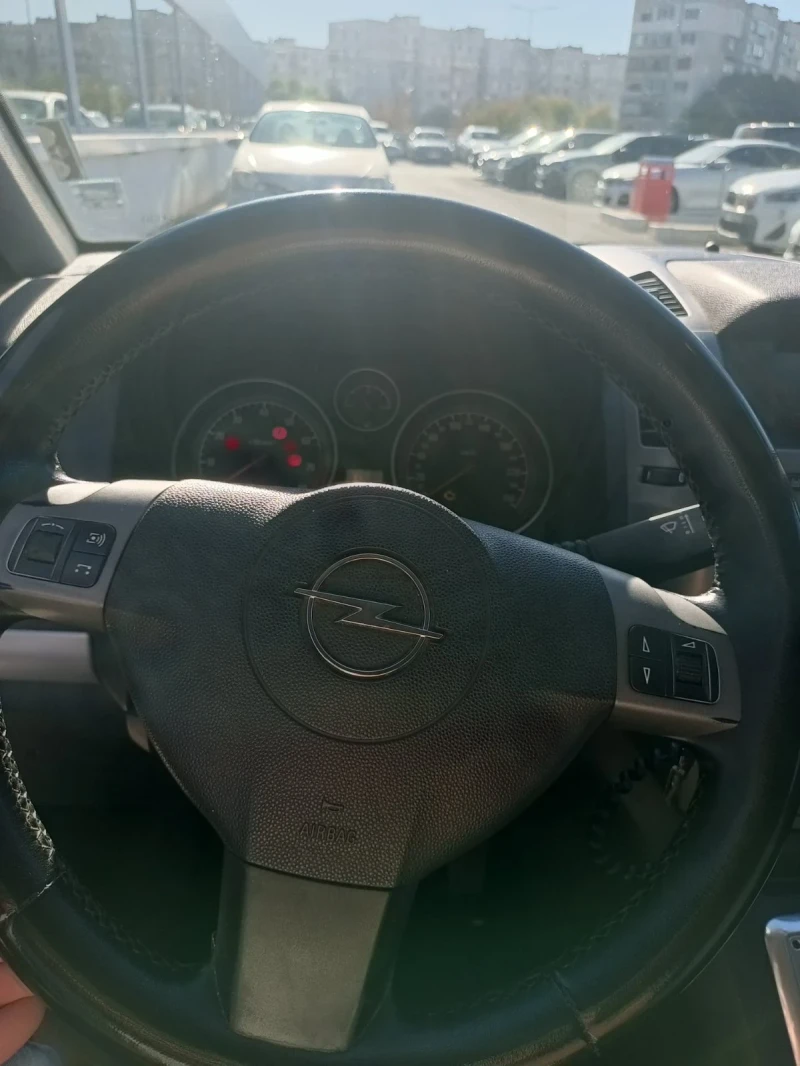 Opel Zafira 1.8 LPG, снимка 8 - Автомобили и джипове - 51856827