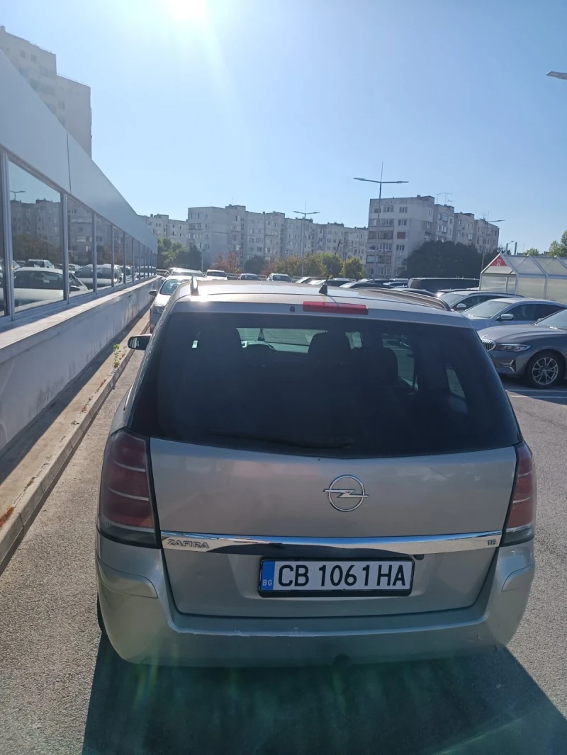 Opel Zafira 1.8 LPG, снимка 4 - Автомобили и джипове - 51856827
