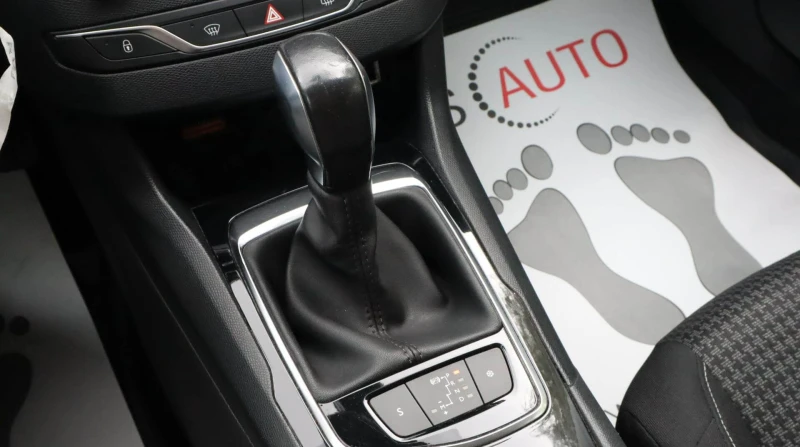 Peugeot 308 1.6HDI/SW Active/Автомат/Навигация/FullLed, снимка 10 - Автомобили и джипове - 51897250