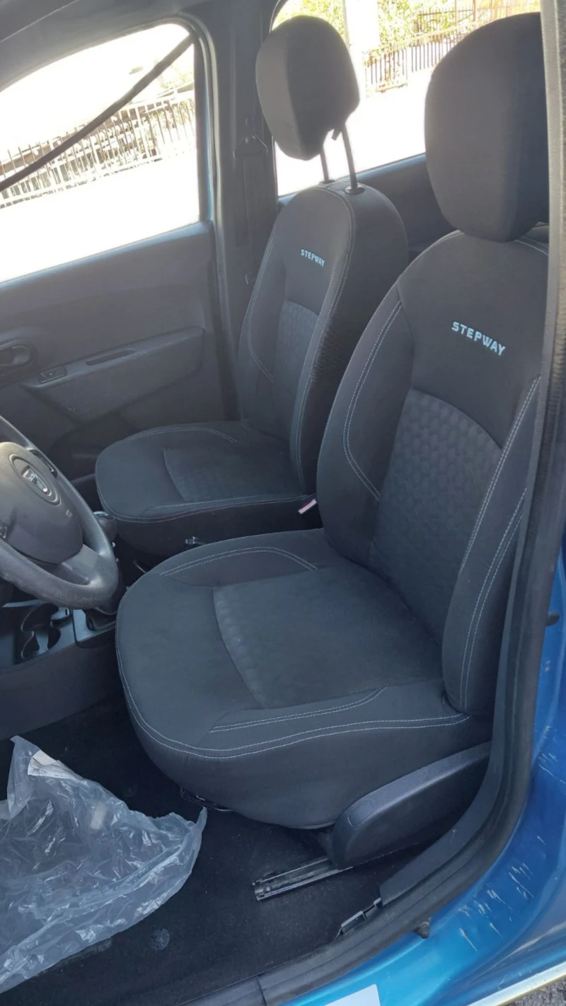 Dacia Lodgy 1, 5 dci , снимка 9 - Автомобили и джипове - 52156588