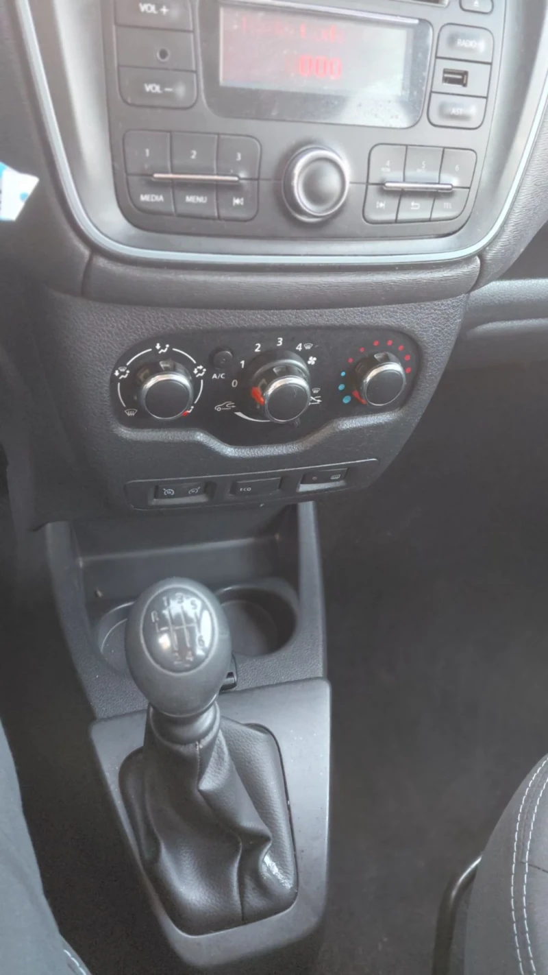 Dacia Lodgy 1, 5 dci , снимка 13 - Автомобили и джипове - 52156588