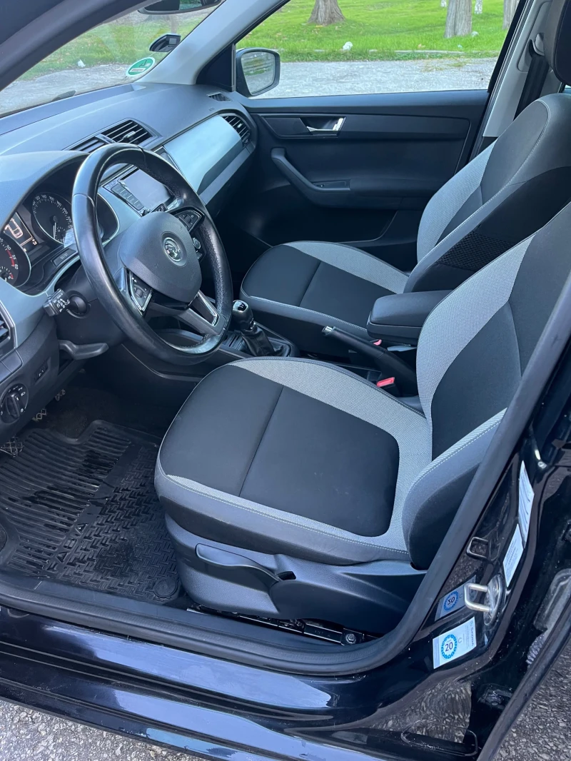 Skoda Fabia, снимка 8 - Автомобили и джипове - 52774506