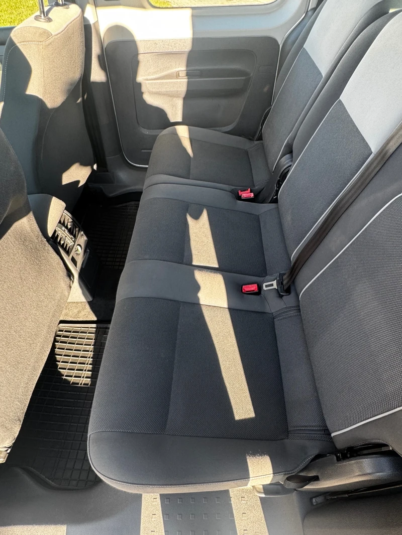VW Caddy, снимка 11 - Автомобили и джипове - 52913544
