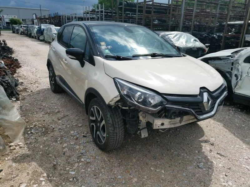 Renault Captur 1.5DCI, снимка 4 - Автомобили и джипове - 25743661