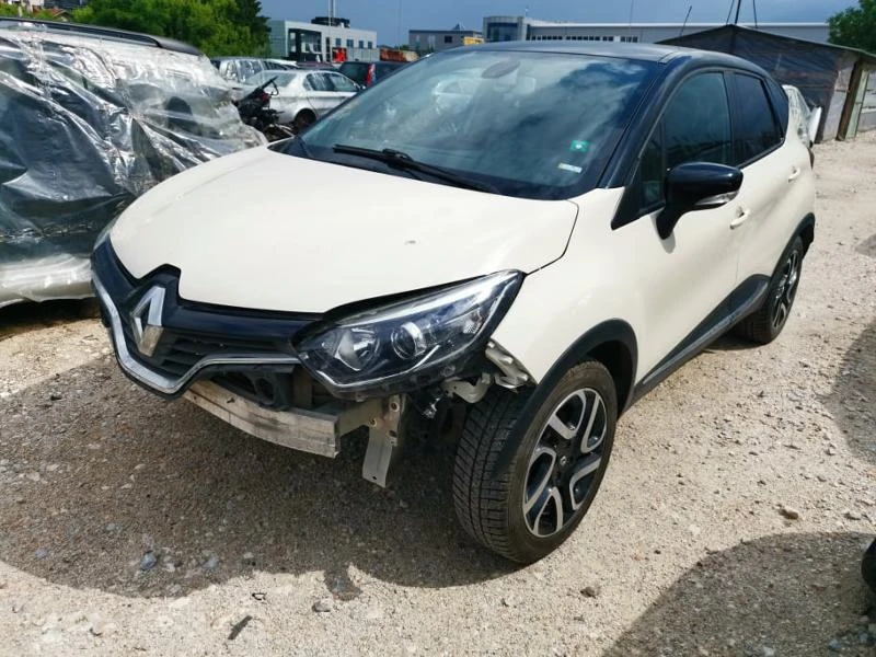 Renault Captur 1.5DCI, снимка 3 - Автомобили и джипове - 25743661