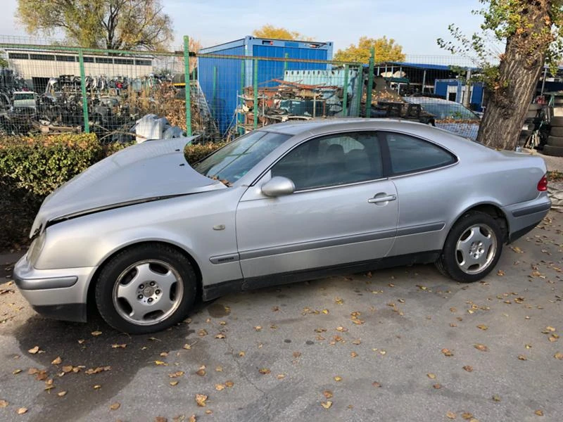 Mercedes-Benz CLK 3.2i / 2.0i, снимка 5 - Автомобили и джипове - 27262205