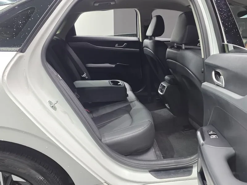 Kia K5 2.0 Lpi Prestige, снимка 11 - Автомобили и джипове - 55885899