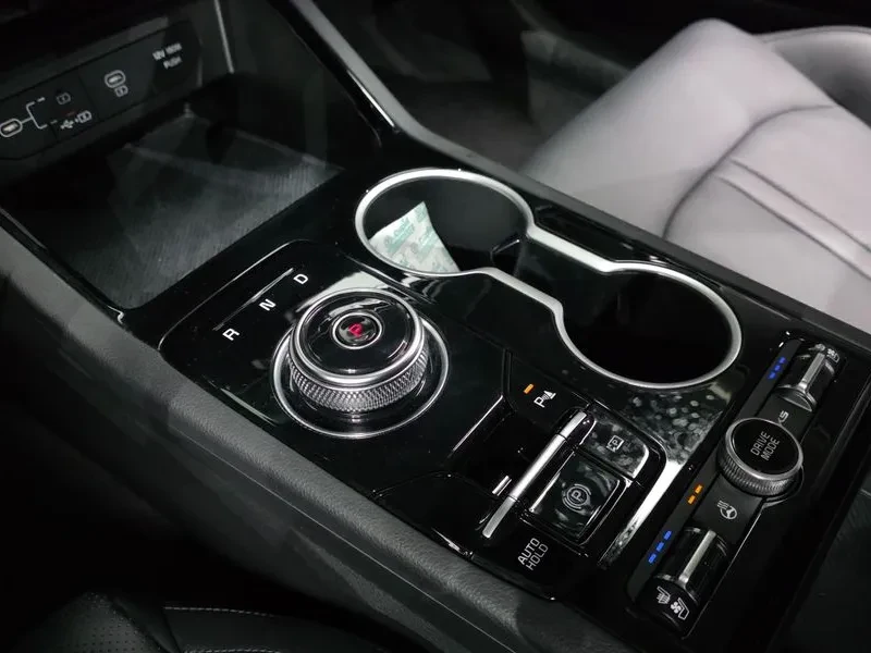 Kia K5 2.0 Lpi Prestige, снимка 9 - Автомобили и джипове - 55885899
