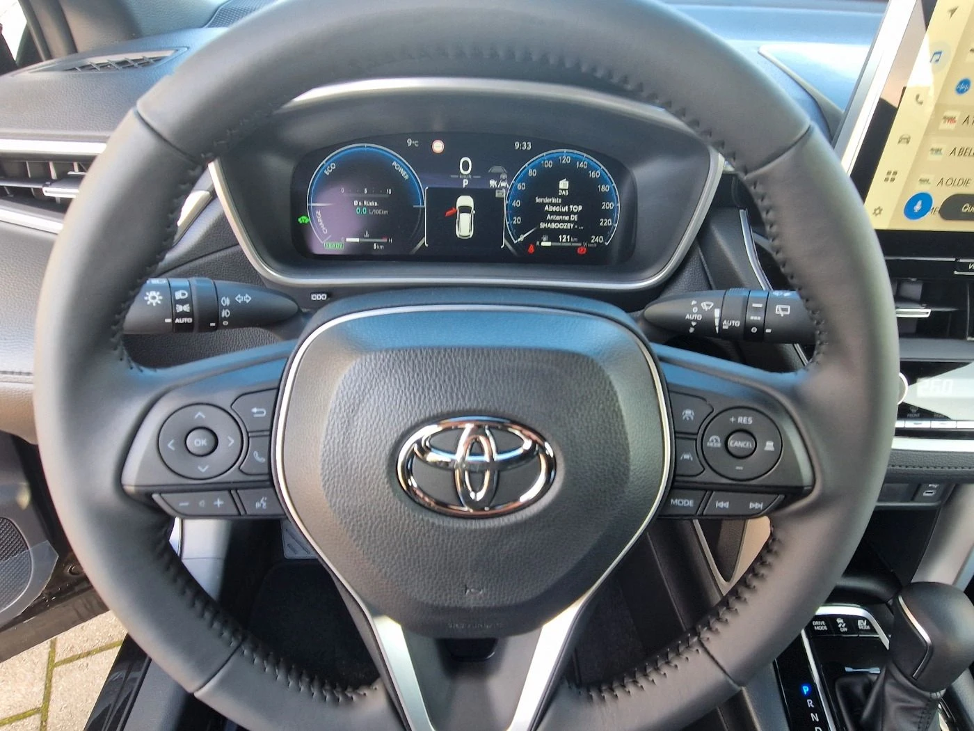 Toyota Corolla Cross l-Hybrid/Comfort/LED/CAM/CARPLAY/274b - изображение 5