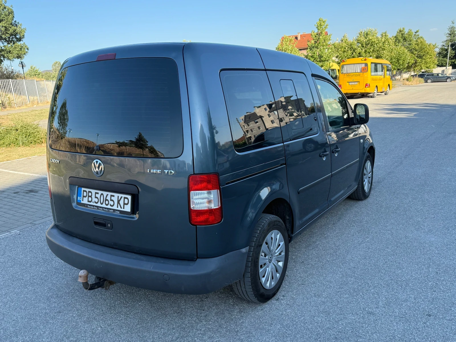 VW Caddy LIFE 1.9 TDI - изображение 5
