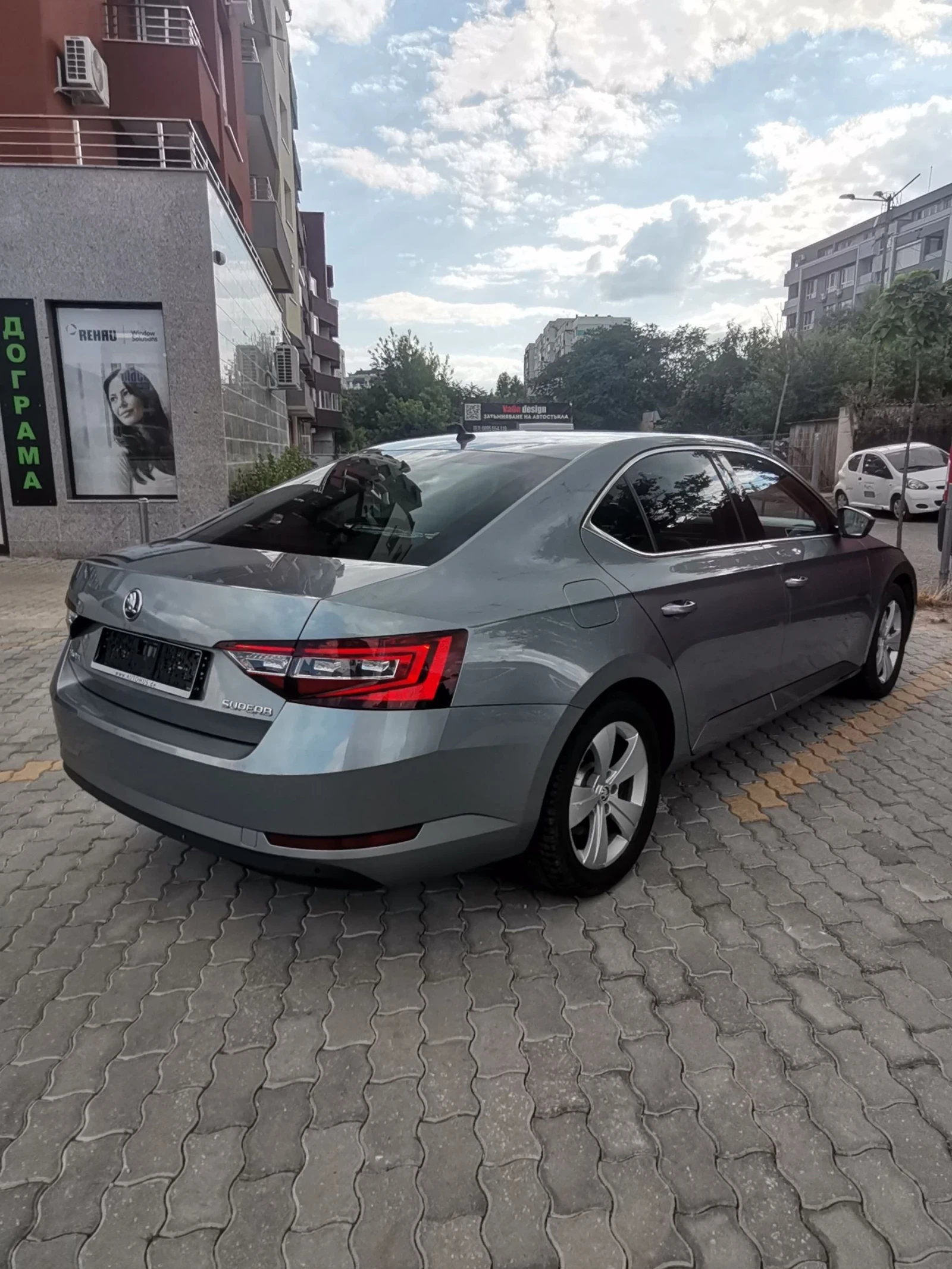 Skoda Superb 2.0TDI* 190hp* DSG*  - изображение 4