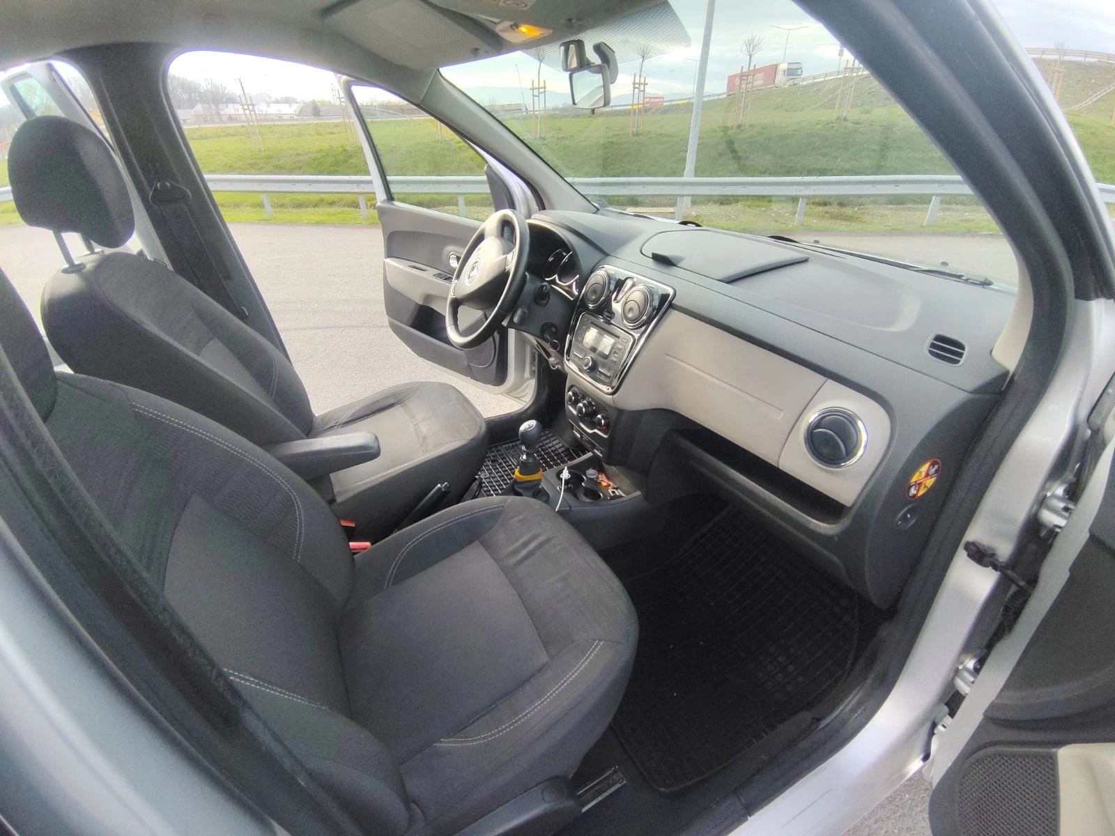 Dacia Lodgy  - изображение 10