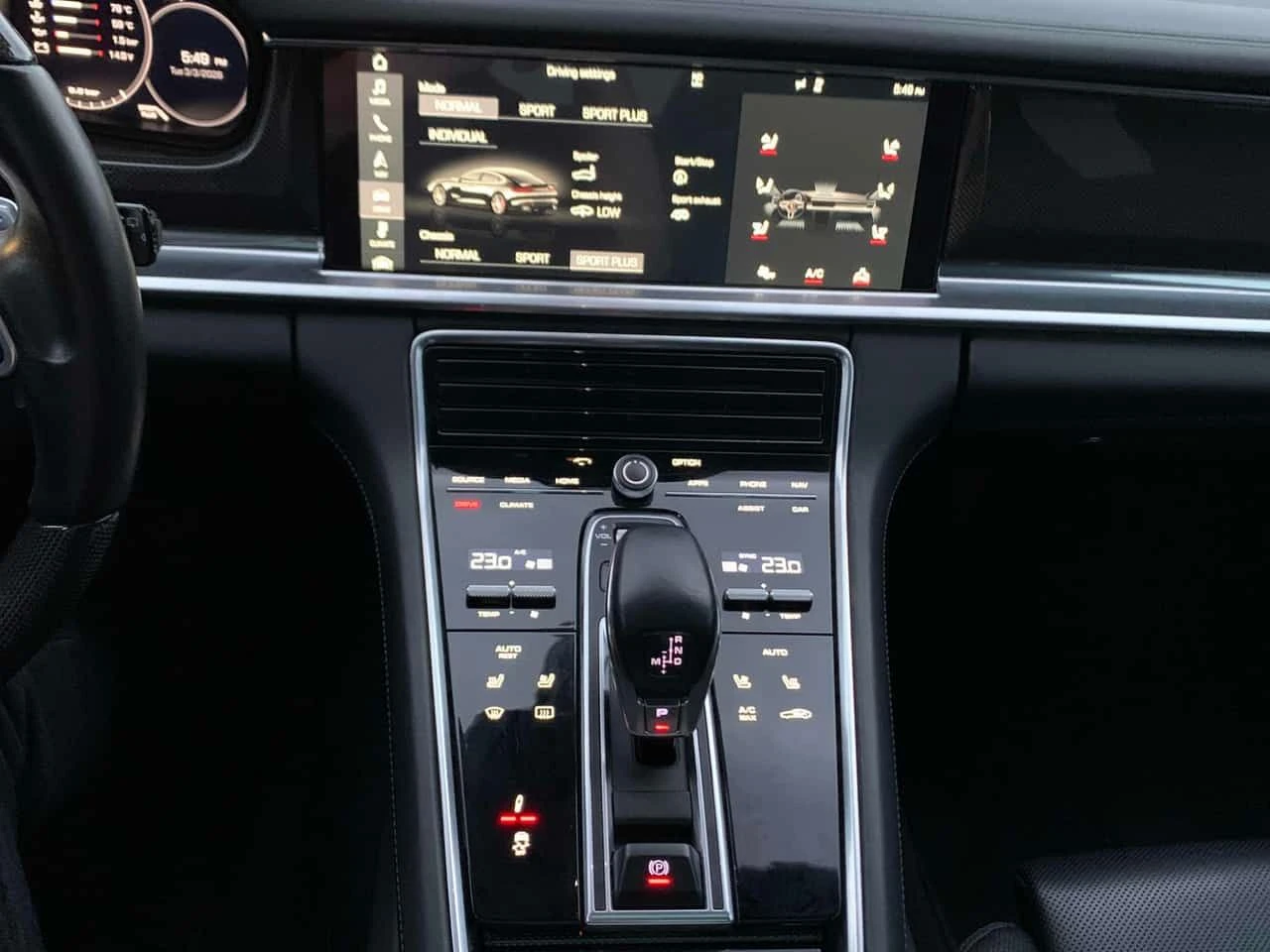 Porsche Panamera TURBO * ГЛАВНО ПРЕДСТАВИТЕЛСТВО НА VOLKSWAGEN * , снимка 9 - Автомобили и джипове - 53804615