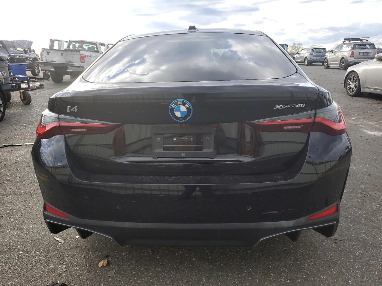 BMW i4 xDrive 40, снимка 6 - Автомобили и джипове - 54398930