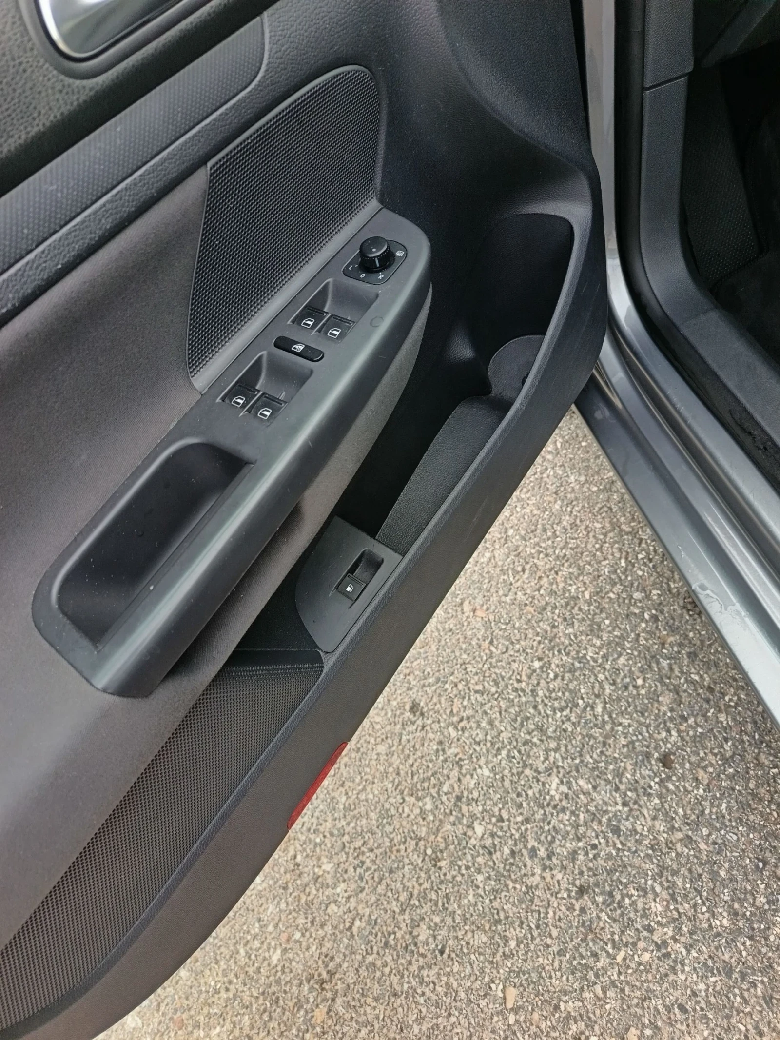 VW Golf 1.4 80.к.с. EDITION, снимка 5 - Автомобили и джипове - 54496208