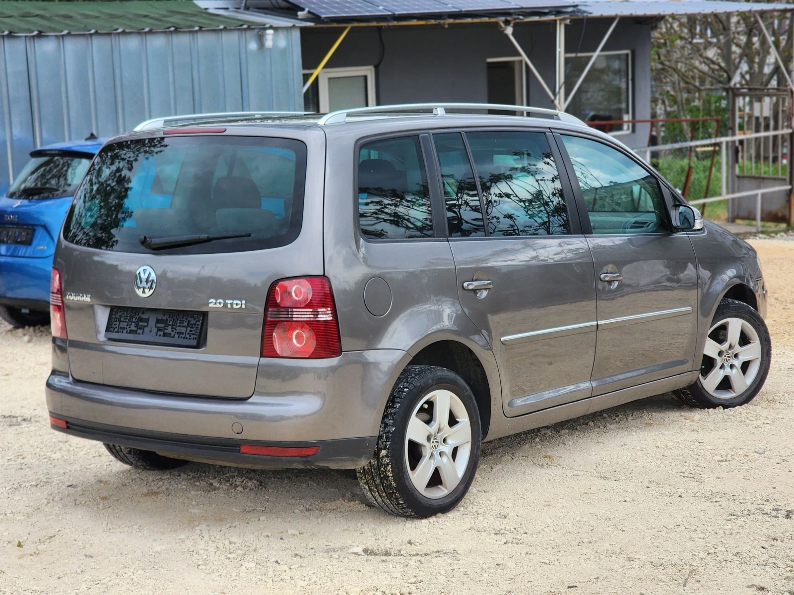 VW Touran 2.0TDI DSG 6+ 1, снимка 4 - Автомобили и джипове - 54563753