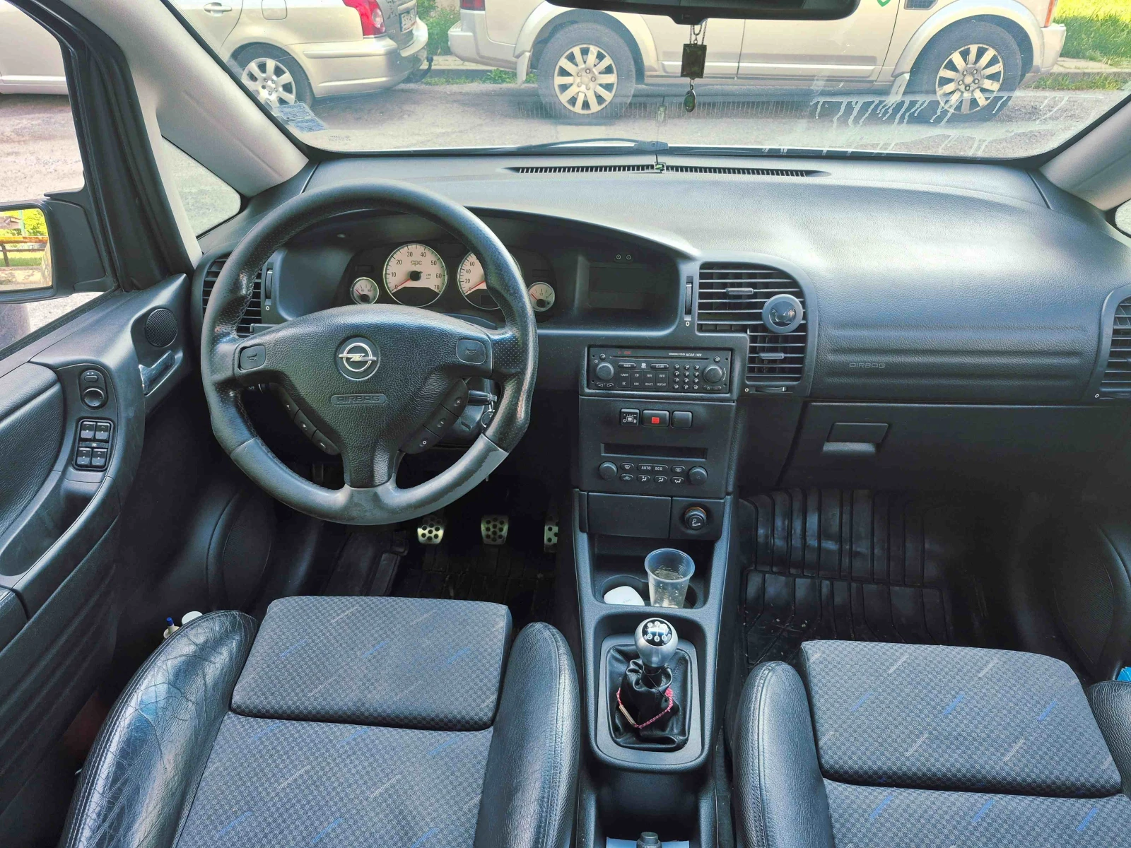Opel Zafira OPC, снимка 11 - Автомобили и джипове - 54839047