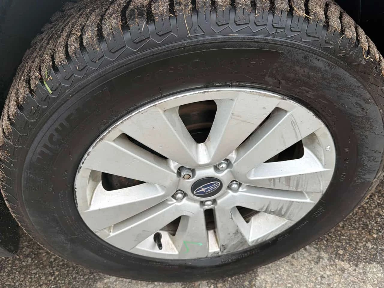 Subaru Outback * 5dr Wgn CVT 2.5i Touring w/Tech Pkg * CARFAX * Ц, снимка 7 - Автомобили и джипове - 55082329