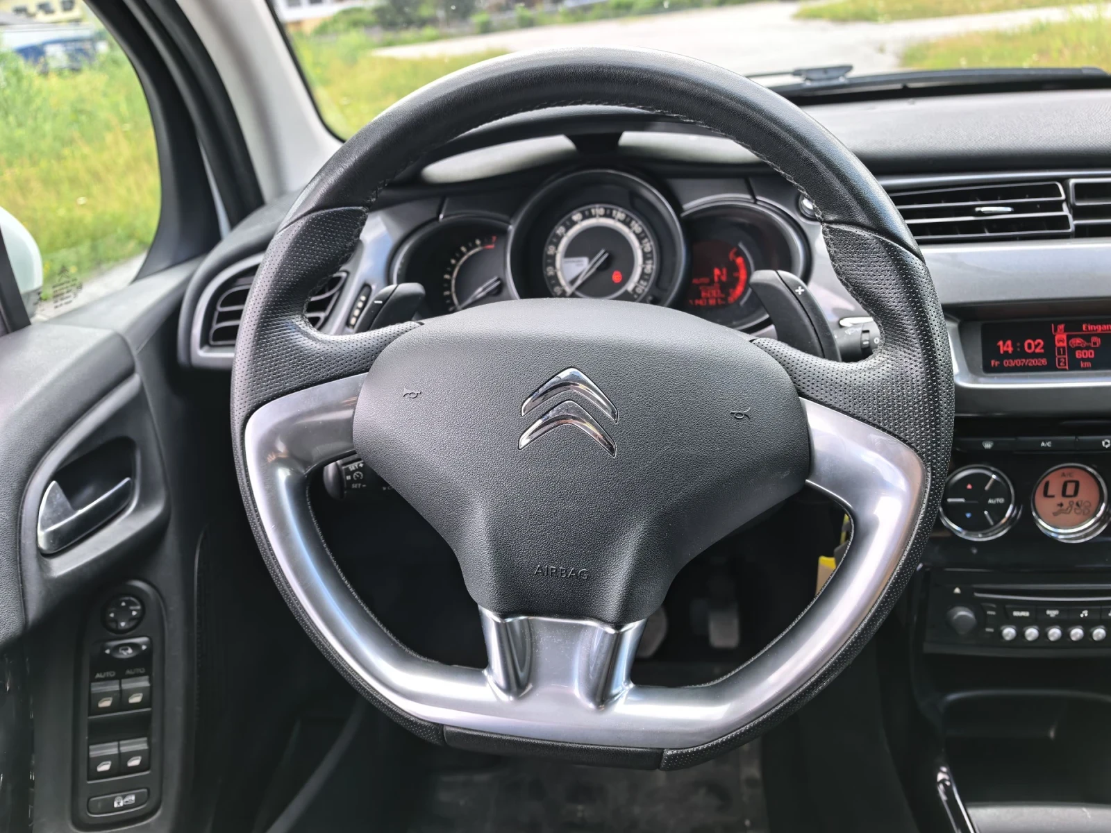 Citroen C3 Бензин Автоматик, снимка 14 - Автомобили и джипове - 55539940