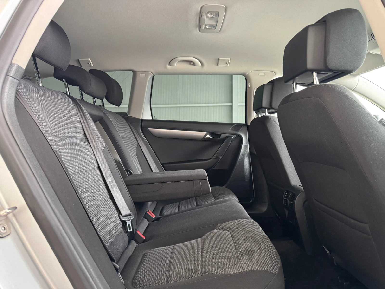 VW Passat 2.0-NAVI-GERMANY, снимка 12 - Автомобили и джипове - 55817859