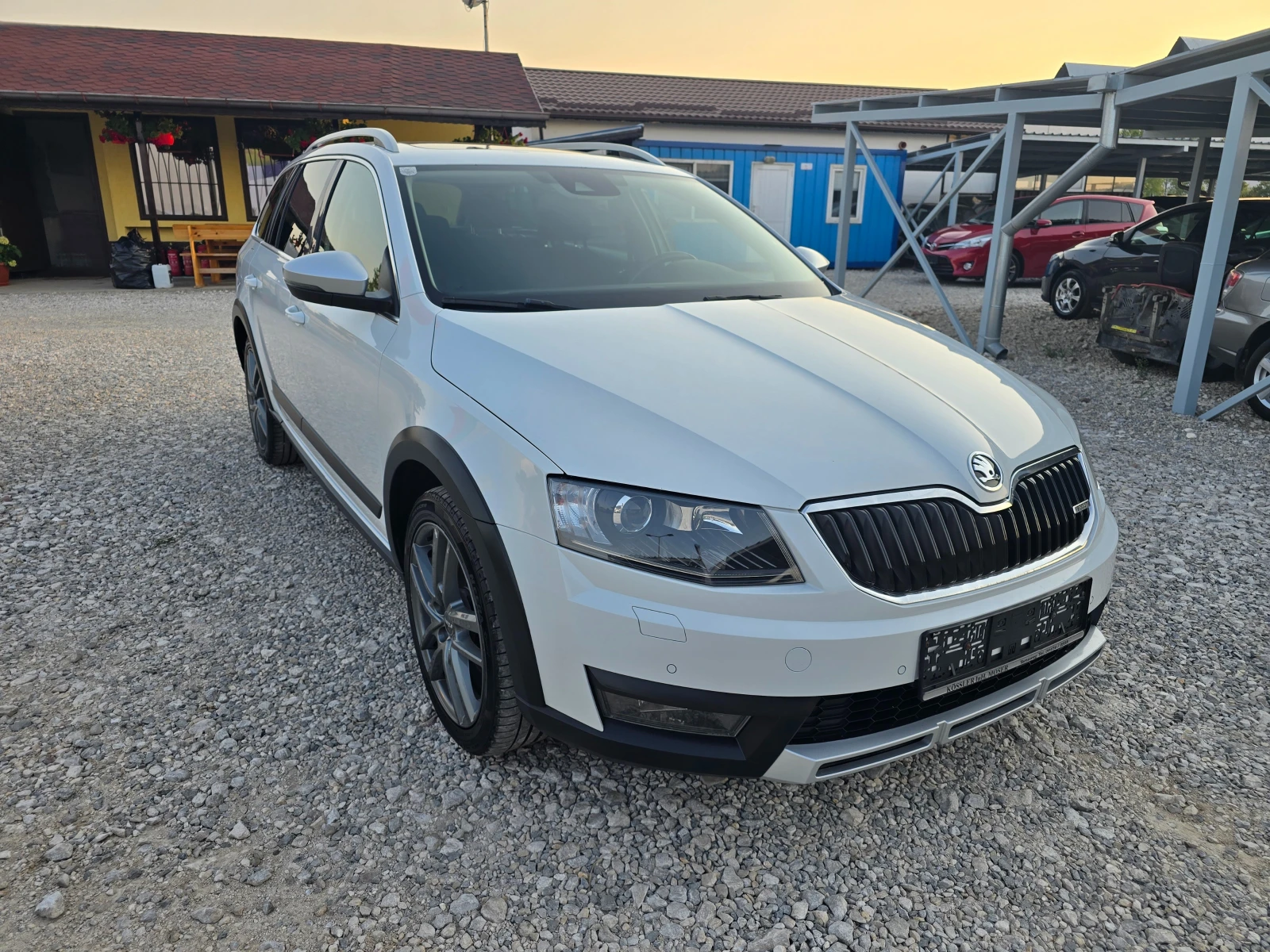 Skoda Octavia 2.0DSG SCOUT ! ! ПАНОРАМА  ЕВРО 6, снимка 7 - Автомобили и джипове - 56052509