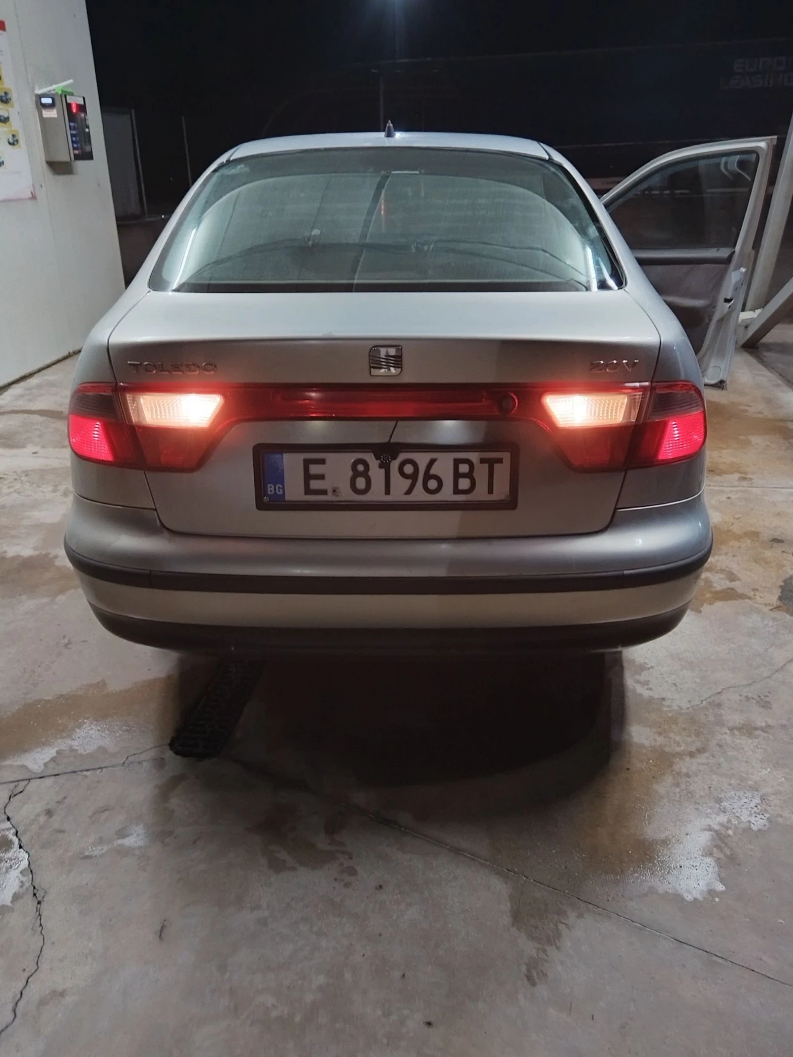Seat Toledo 1.8 20v, снимка 2 - Автомобили и джипове - 56585134